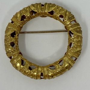 Vintage Miriam Haskell Filigree Wreath Brooch Gold Tone
